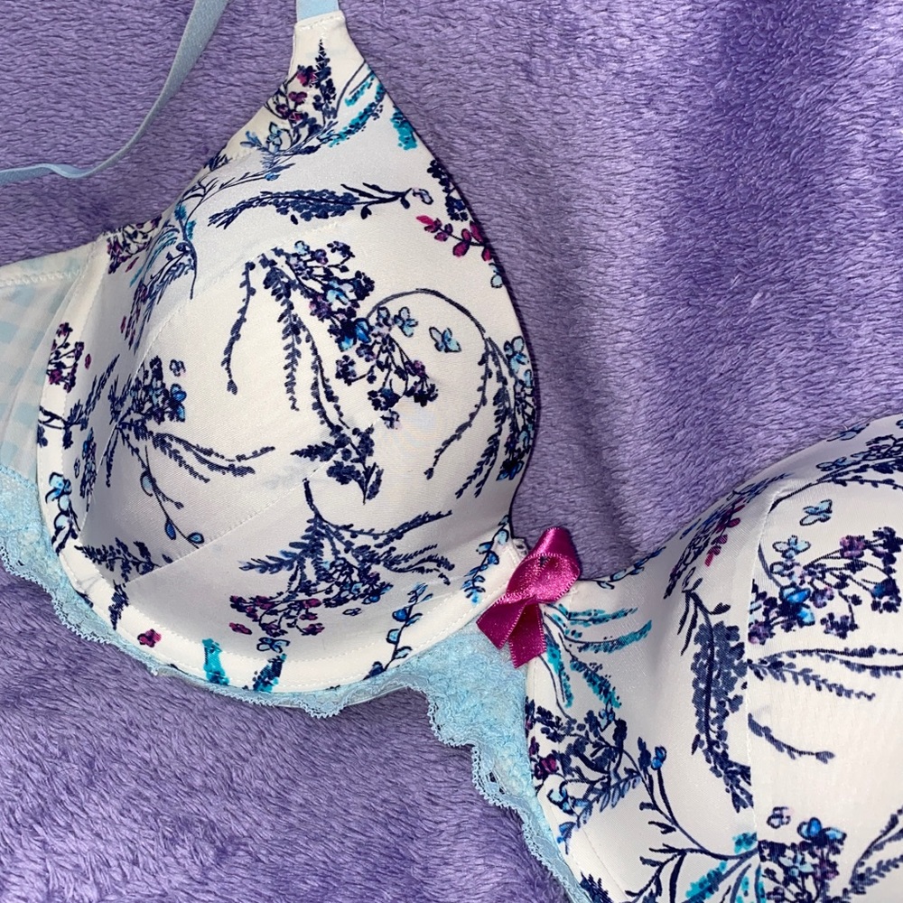 Adore Me 32DDD floral bra 🌸